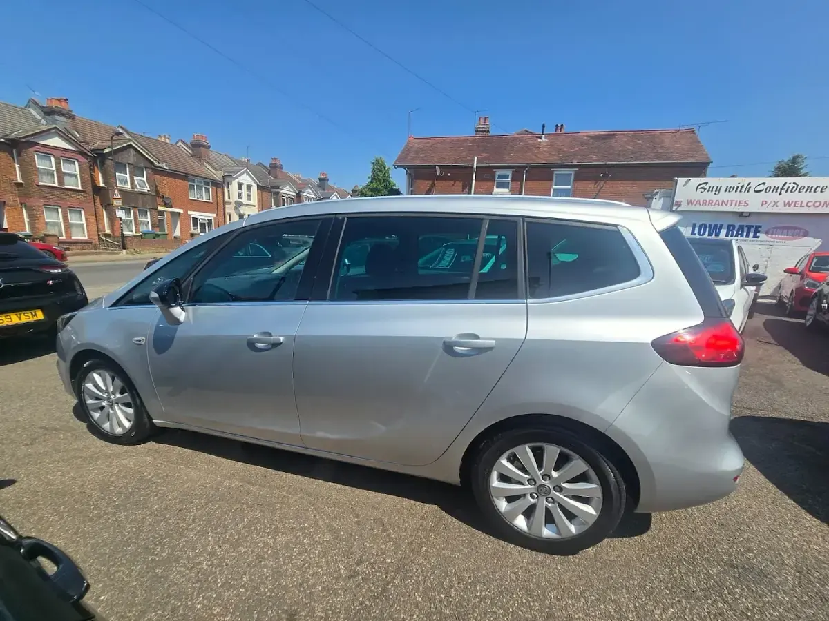 Used Vauxhall Zafira 140 HP (102 kW) 2018 Silver MPV