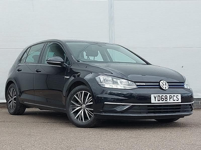 Used VW Golf VII SE 130 HP (95 kW) 2019 Black Hatchback