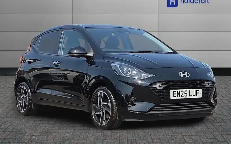Used Hyundai i10 Premium 79 HP (58 kW) 2025 Hatchback