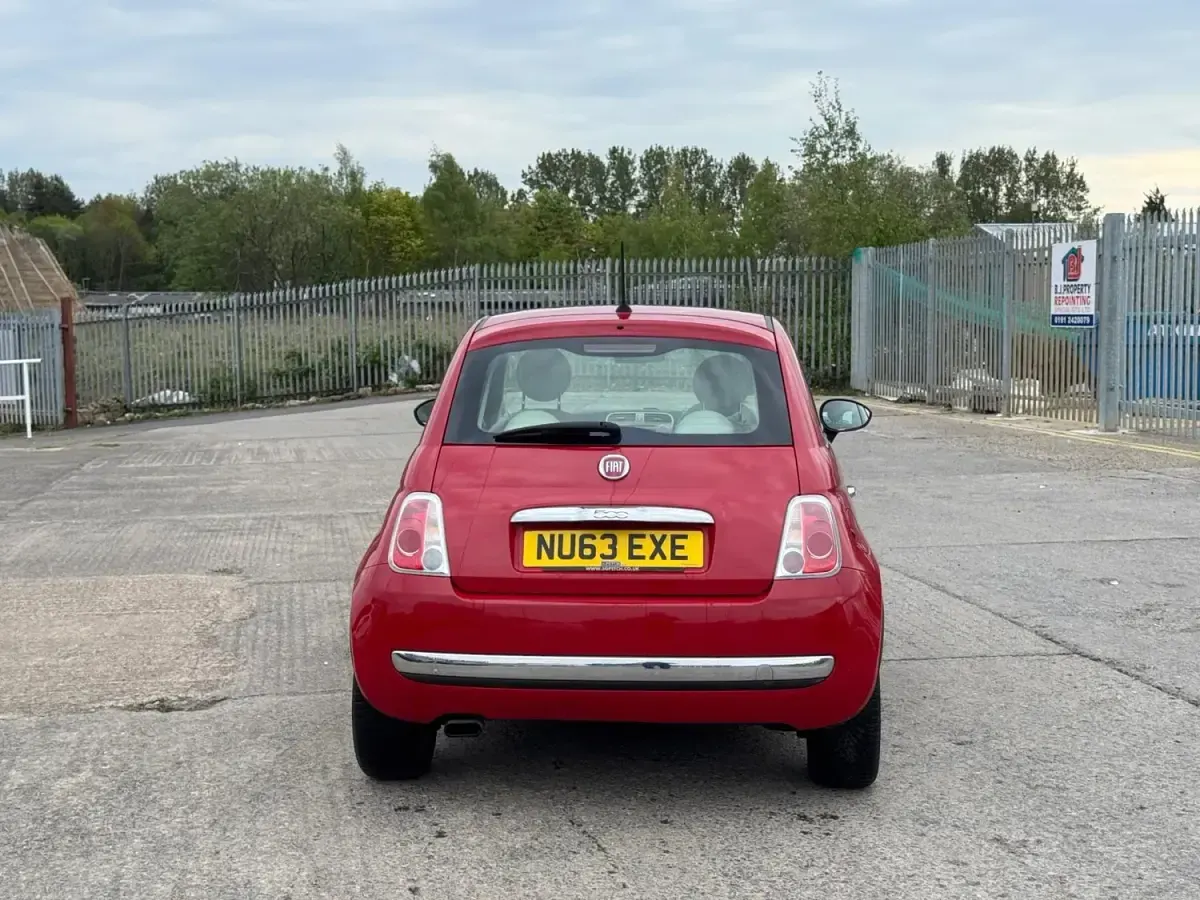 Gebraucht Fiat 500 Lounge 85 PS (62 kW) 2013 Rot Kleinwagen