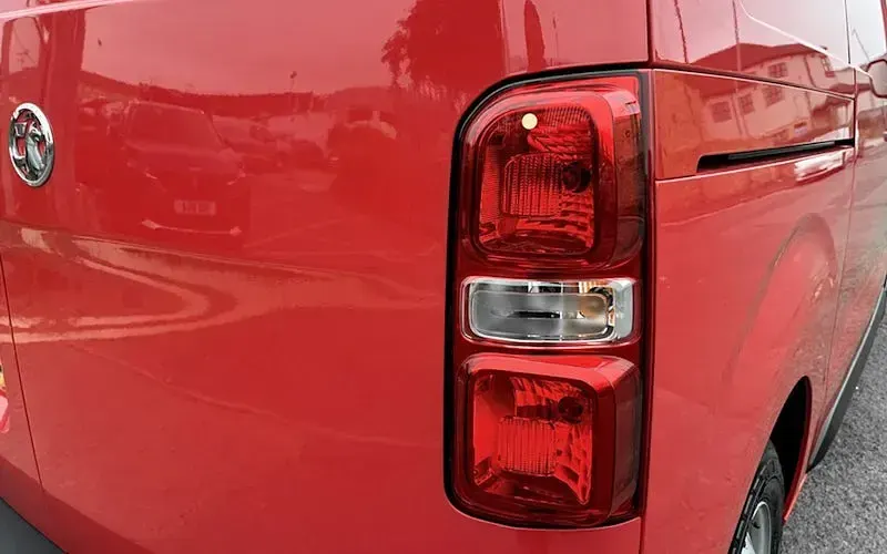 Used Vauxhall Vivaro 100 kW (136 HP) 2025 Red MPV