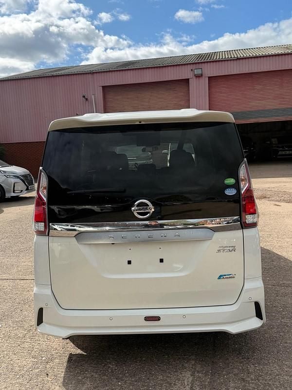 Used Nissan Serena 2017 White MPV
