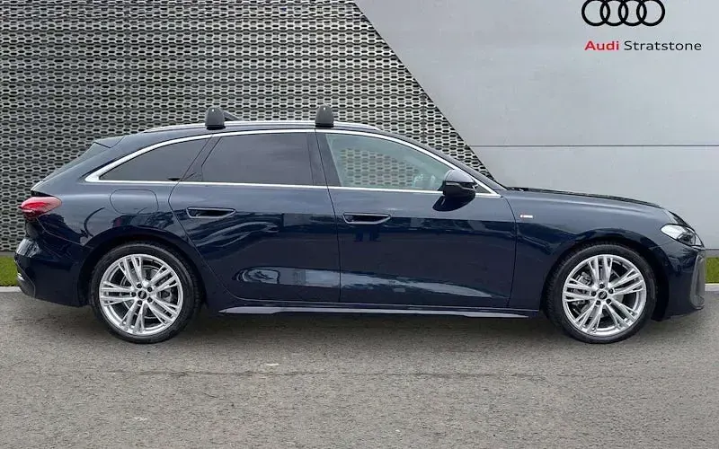 Used Audi A5 S-Line 150 HP (110 kW) 2025 Blue Estate