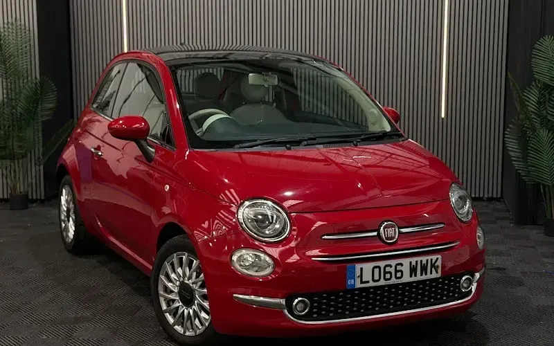 Used Fiat 500 Lounge 69 HP (50 kW) 2019 Hatchback