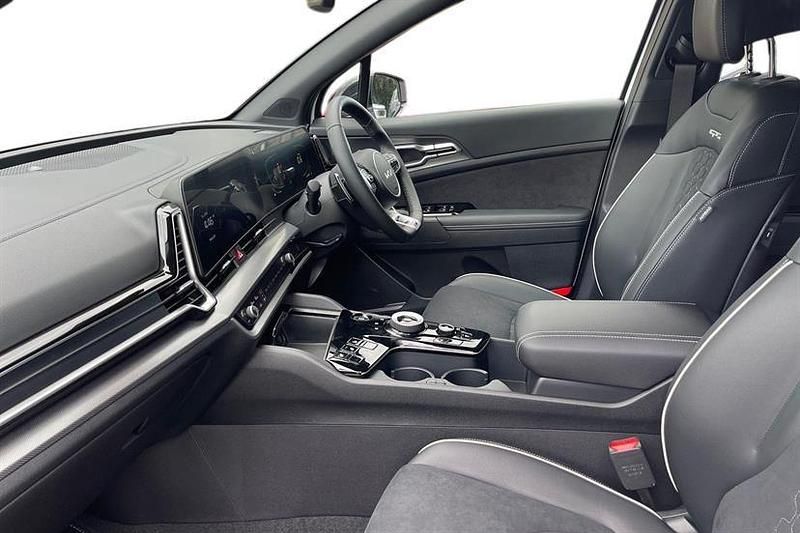 Used Kia Sportage GT-Line 157 HP (115 kW) 2025 Fusion white SUV