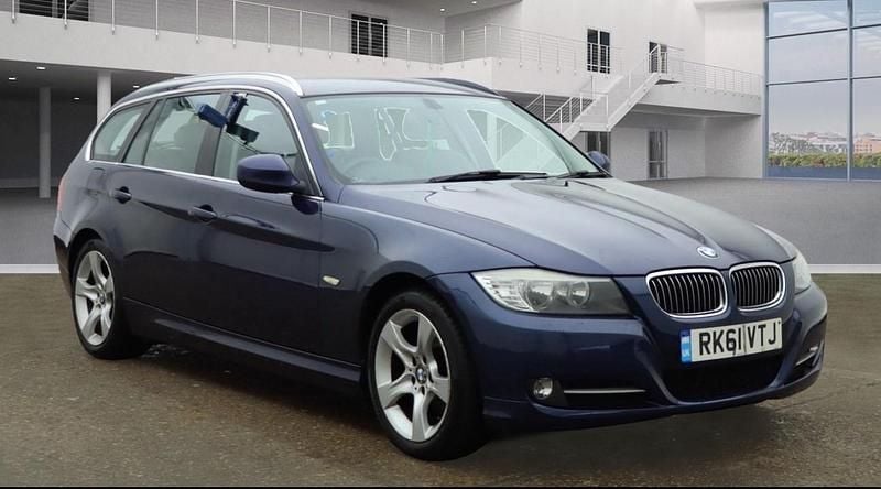 Blue Used 2011 BMW 318 Exclusive Estate | £1,790 (Good price) - Image 1/4