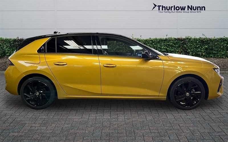 Used Vauxhall Astra 131 HP (96 kW) 2025 Hatchback