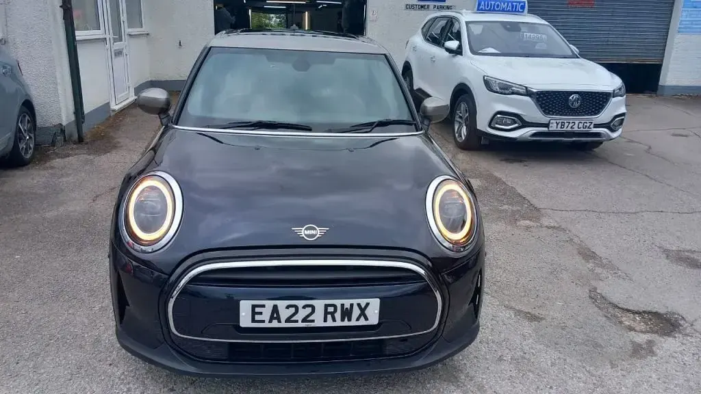 Used Mini Cooper Exclusive 2022 Blue/black Hatchback