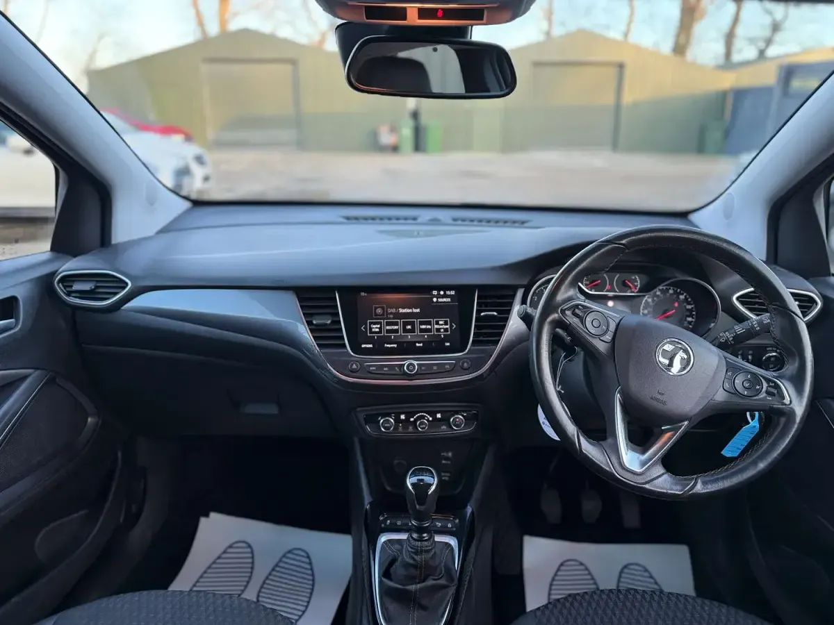 Used Vauxhall Crossland X S 110 HP (80 kW) 2019 Orange SUV