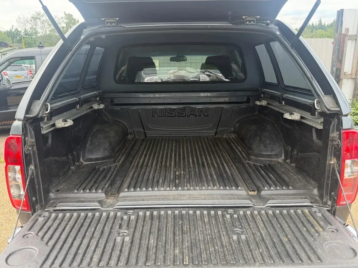 Used Nissan Navara Tekna 2013 Grey Pickup