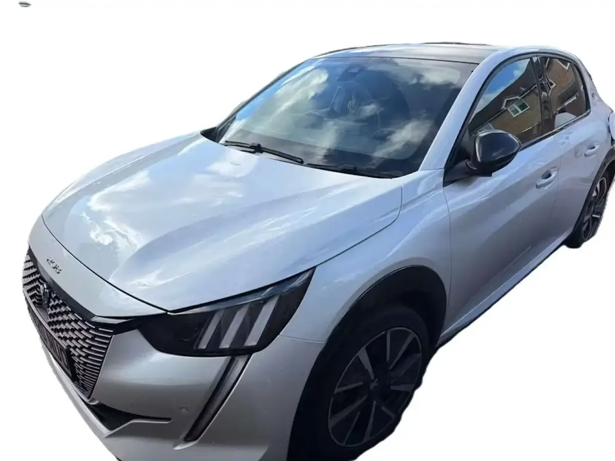 Used Peugeot e-208 GT-line 50 kW (68 HP) 2020 White Hatchback