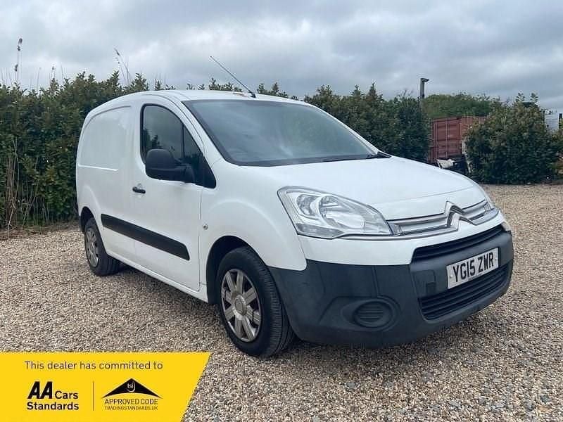 Used Citroën Berlingo 90 HP (66 kW) 2015 White MPV