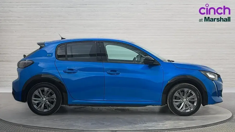 Used Peugeot e-208 Allure Premium 100 kW (136 HP) 2022 Blue Hatchback