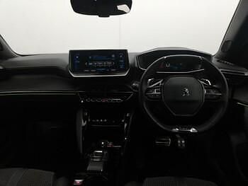 Second-hand Peugeot 2008 GTi 131 CP (96 kW) 2022 Portocaliu SUV