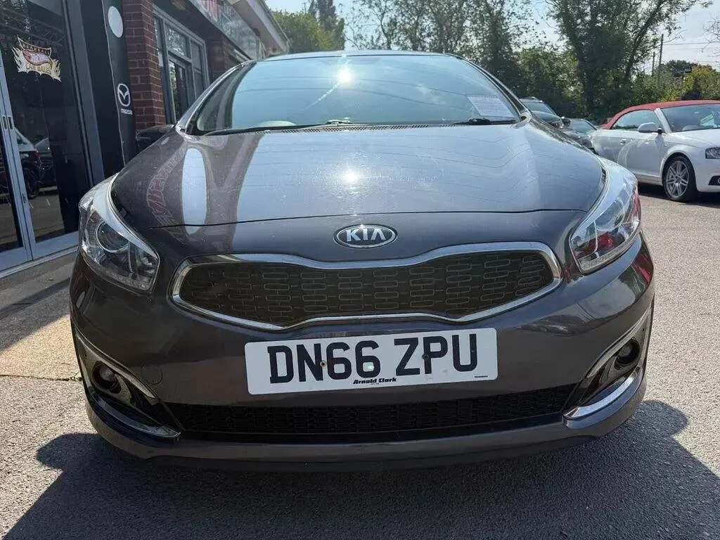 Used Kia Ceed 135 HP (99 kW) 2017 Silver Hatchback