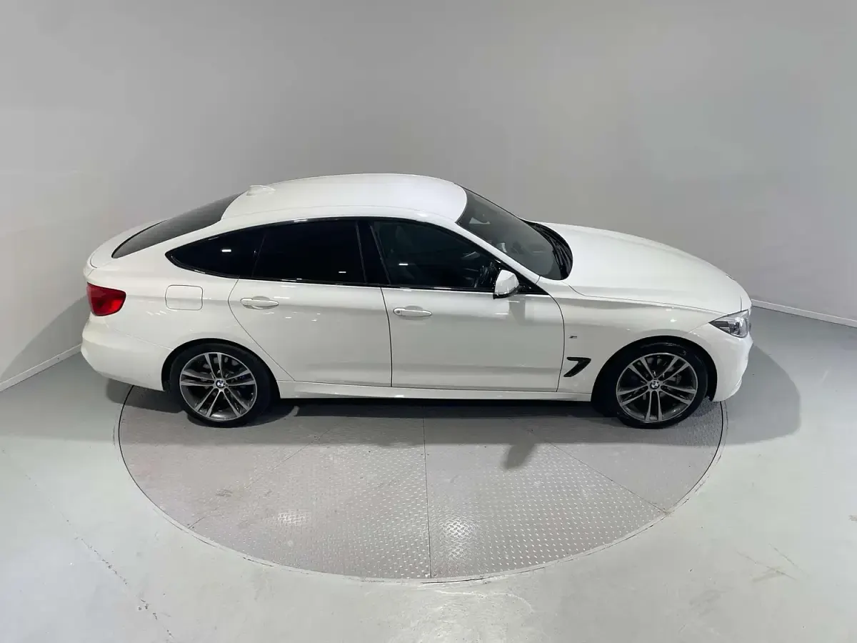 Used BMW 320 Gran Turismo M Sport 2017 White Hatchback