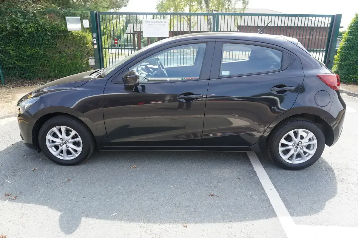 Used Mazda 2 105 HP (77 kW) 2016 Black Hatchback