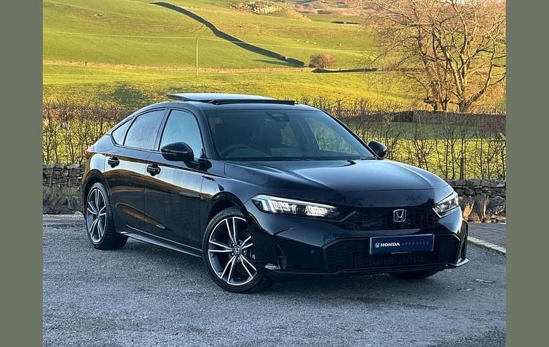 Black New 2025 Honda Civic Advance Hatchback | £33,445 (Good price) - Image 1/4