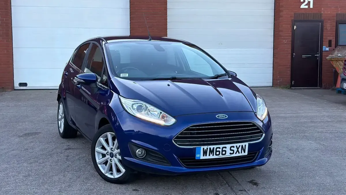 Used Ford Fiesta Titanium 2016 Blue Hatchback