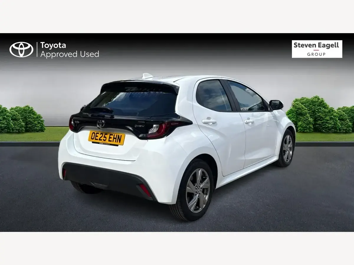 Used Toyota Yaris 2025 White Hatchback
