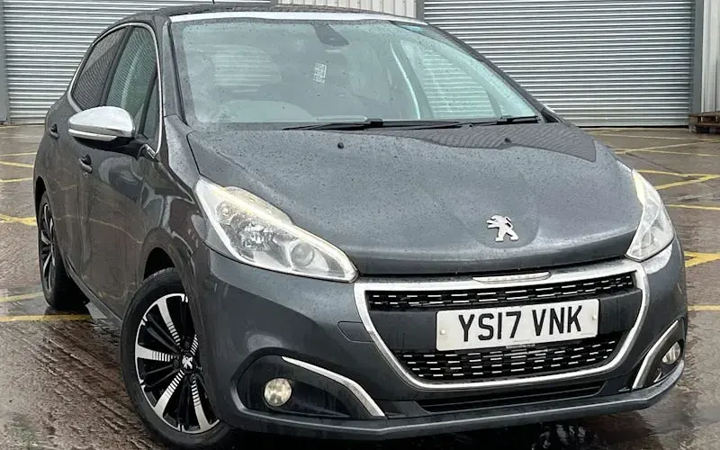 Second-hand Peugeot 208 Allure Premium 82 CP (60 kW) 2018 Hatchback