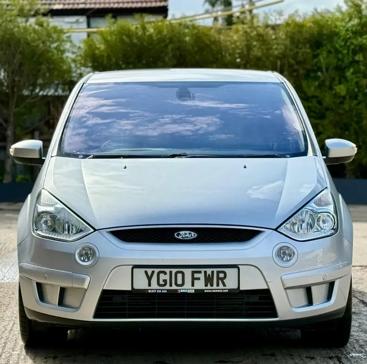 Used Ford S-MAX Titanium 140 HP (102 kW) 2010 Silver MPV