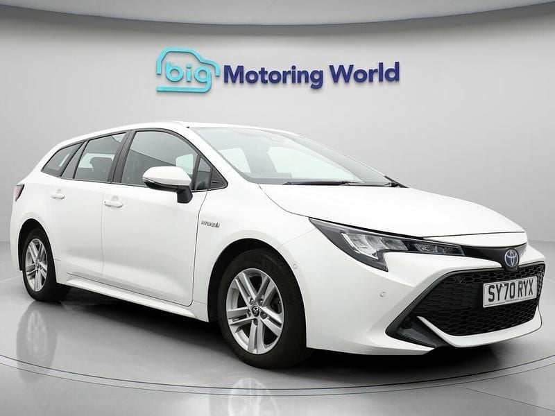 White Used 2020 Toyota Corolla Estate | £16,400 (Good price) - Image 1/4