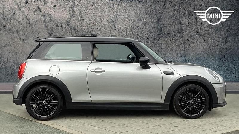 Used Mini Cooper Exclusive 134 HP (98 kW) 2023 Silver Hatchback