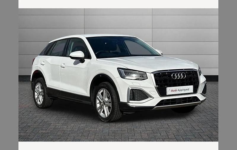 Used Audi Q2 Sport 110 HP (80 kW) 2022 Ibis white SUV