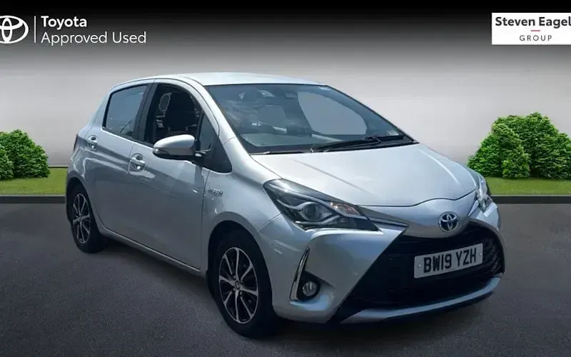 Used Toyota Yaris Hybrid 101 HP (74 kW) 2019 Hatchback