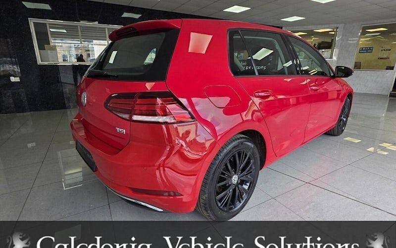 Used VW Golf VII SE 110 HP (80 kW) 2017 Hatchback