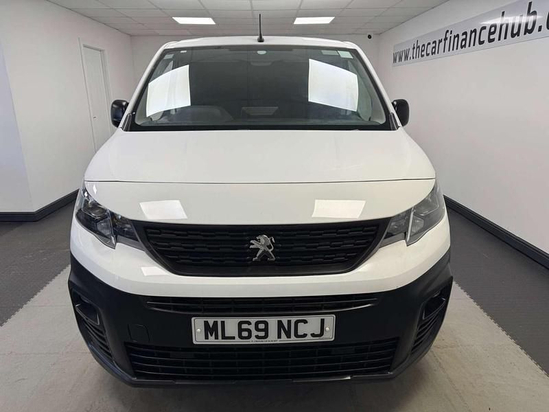 Used Peugeot Partner 2019 White MPV
