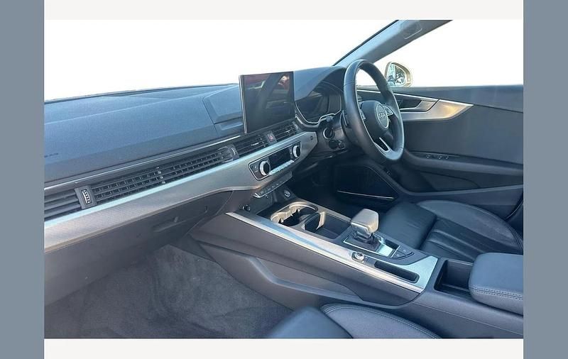 Used Audi A5 Sportback Sport 150 HP (110 kW) 2024 White Hatchback