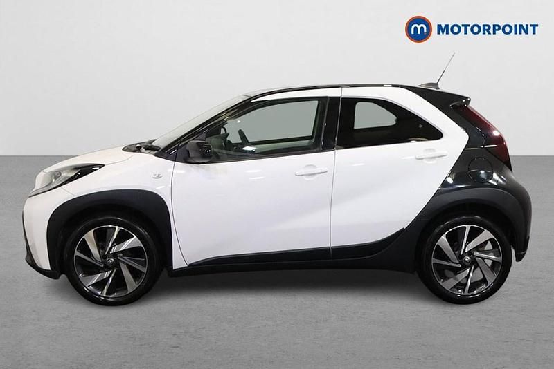 Used Toyota Aygo X 2023 White SUV