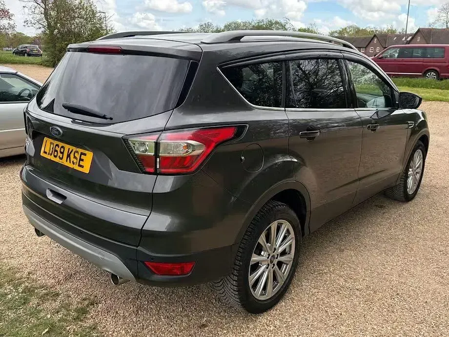 Used Ford Kuga Titanium 150 HP (110 kW) 2019 Grey SUV