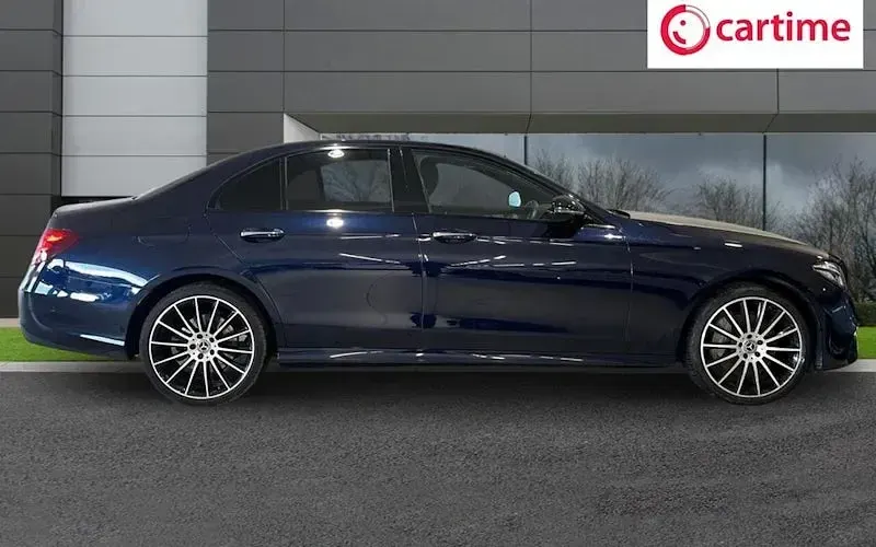 Used Mercedes E400 AMG line 340 HP (250 kW) 2020 Blue Sedan