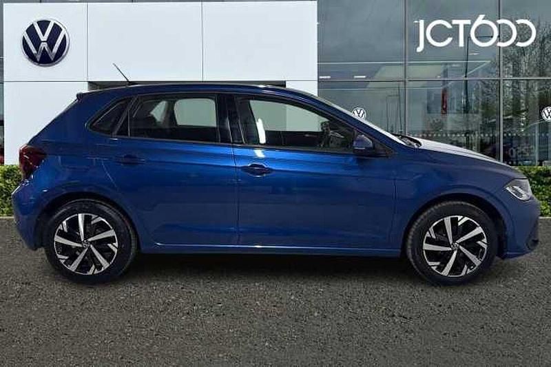 Used VW Polo Life 80 HP (58 kW) 2022 Blue Hatchback