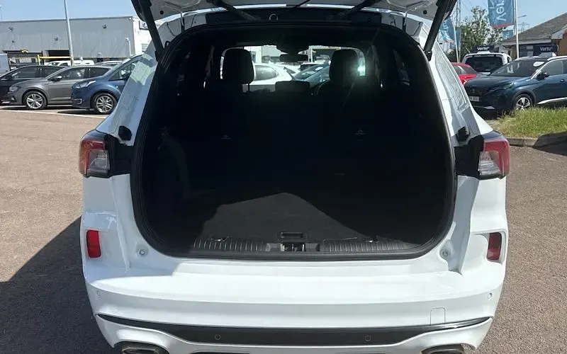 Used Ford Kuga ST-Line 120 HP (88 kW) 2020 White SUV