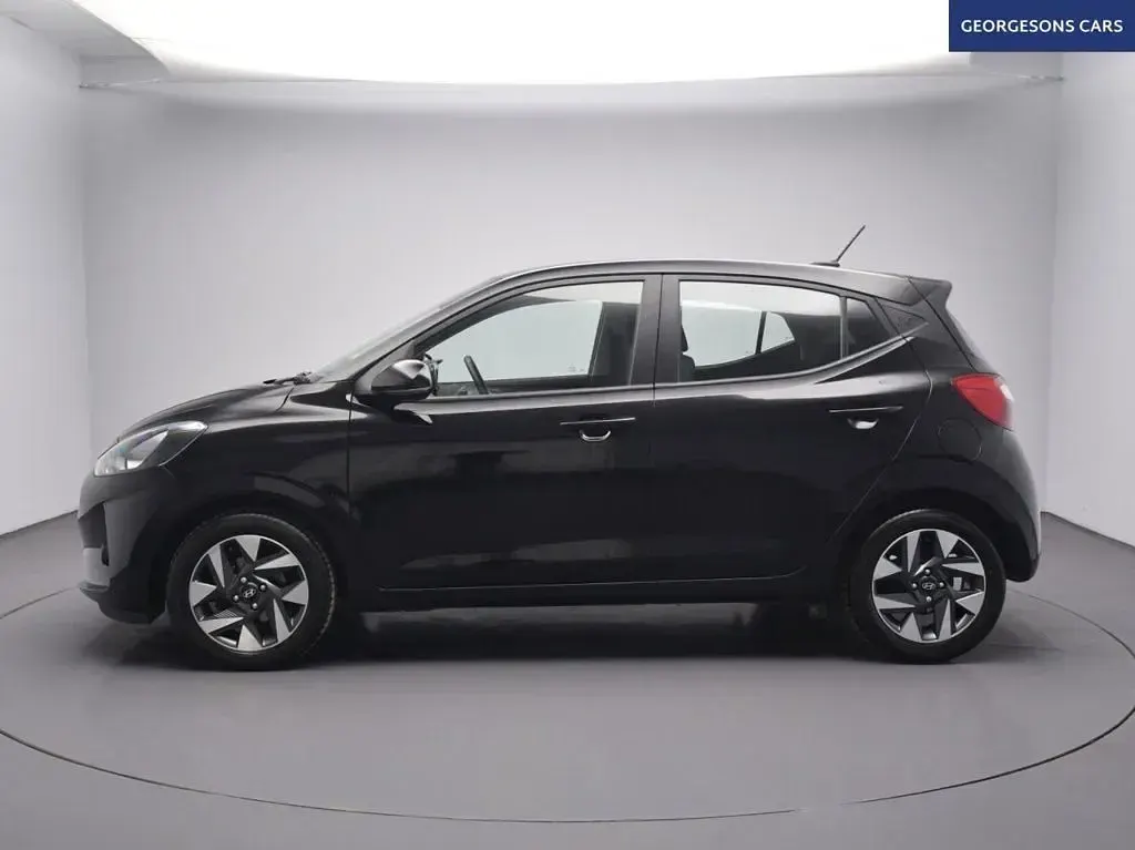 Used Hyundai i10 Advanced 67 HP (49 kW) 2023 Black Hatchback