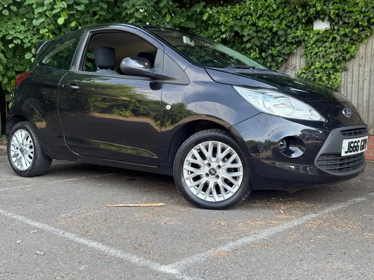 Used Ford Ka 69 HP (50 kW) 2013 Black Hatchback