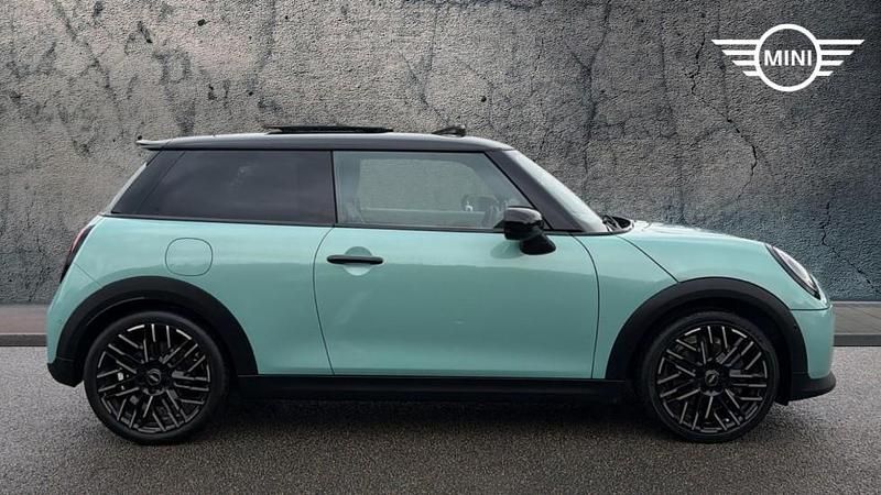 Usado Mini Cooper S Hatch 201 CV (147 kW) 2024 Verde Utilitario