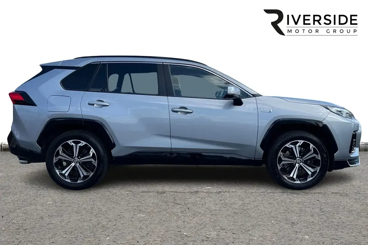 Used Suzuki Across 306 HP (225 kW) 2022 Silver SUV