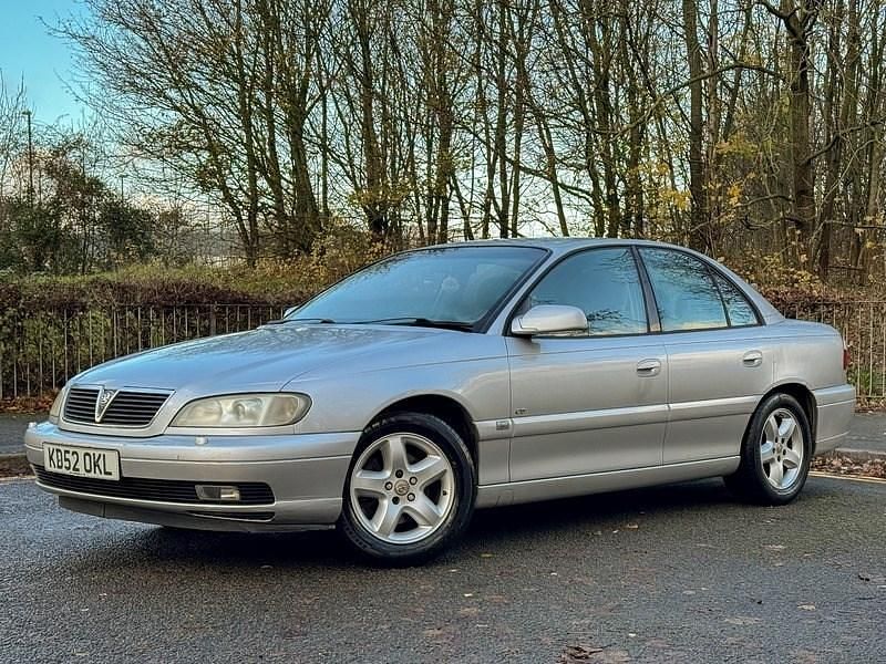 Used Vauxhall Omega 142 HP (104 kW) 2002 Silver Sedan