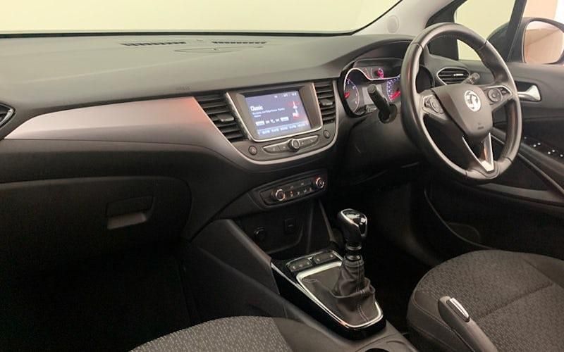 Used Vauxhall Crossland Design Edition 110 HP (80 kW) 2022 White SUV