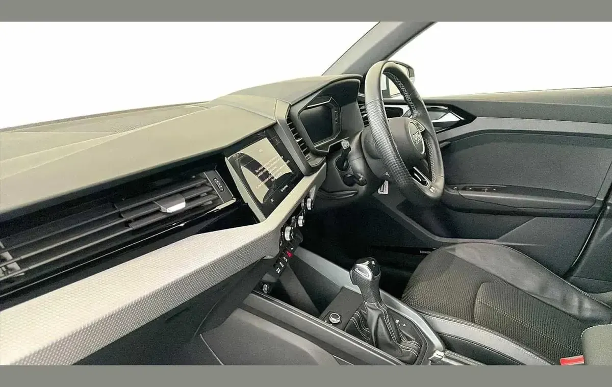 Used Audi A1 S-Line 109 HP (80 kW) 2023 White Hatchback
