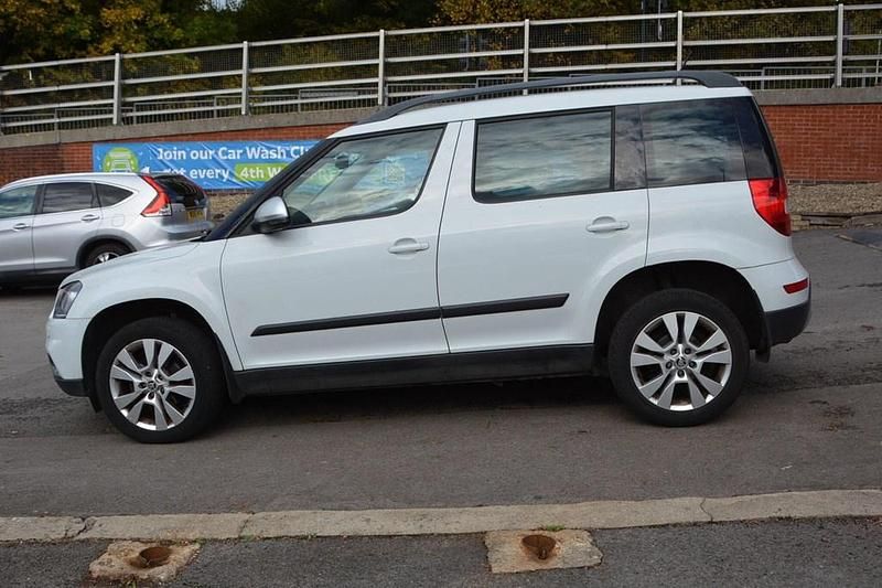 Used Skoda Yeti SE L 2015 White SUV