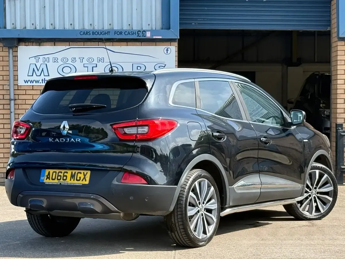 Used Renault Kadjar Signature S 130 HP (95 kW) 2016 Black SUV