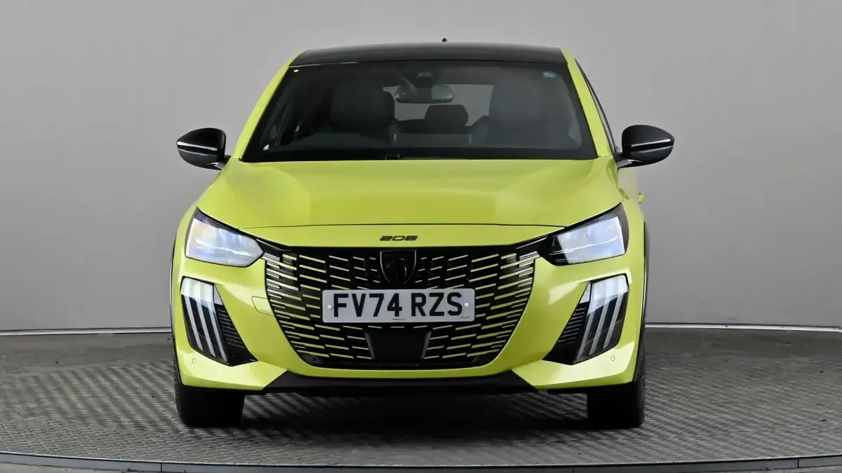 Used Peugeot 208 GT 101 HP (74 kW) 2024 Yellow Hatchback