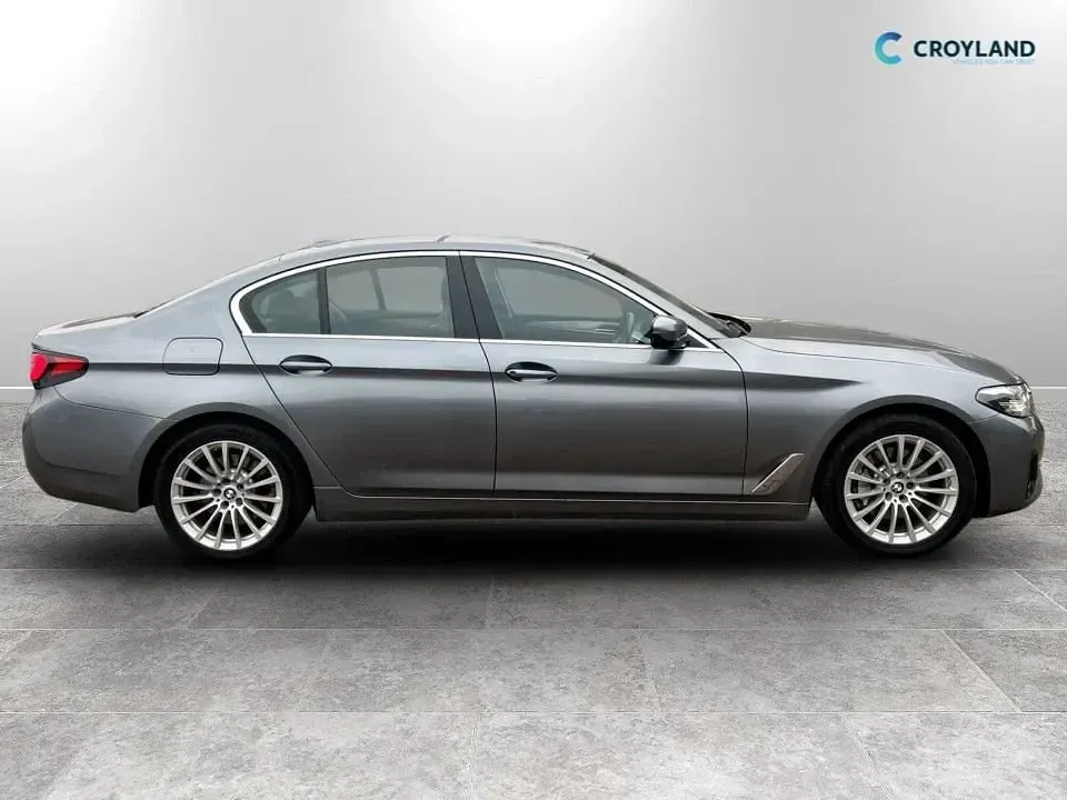 Usado BMW 530e Comfort Edition 2021 Azul Sedan