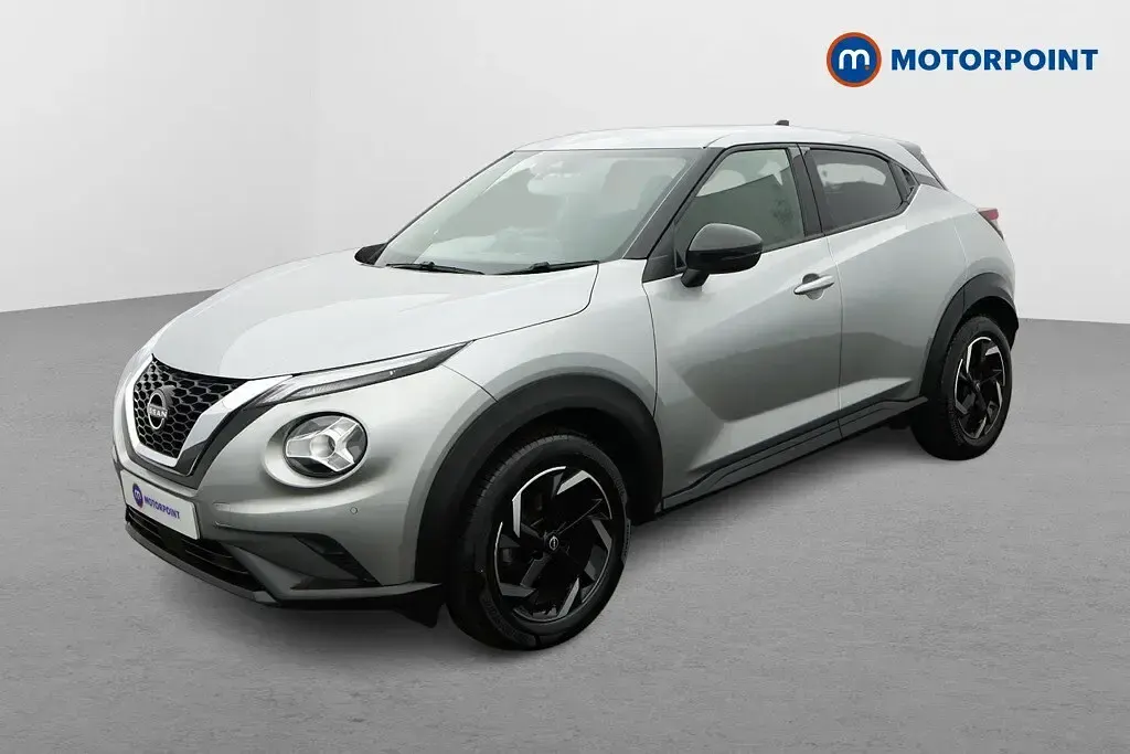 Used Nissan Juke N-Connecta 114 HP (83 kW) 2023 Silver SUV